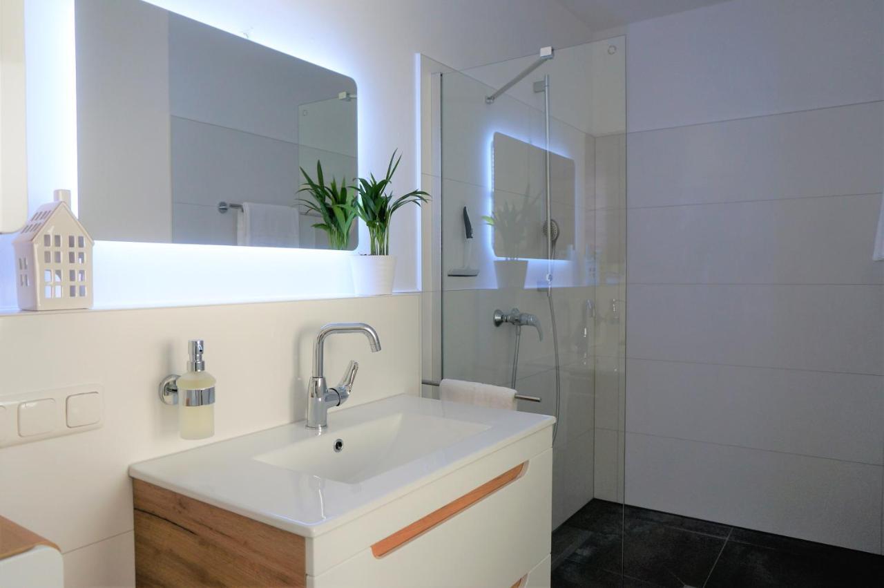 Mein Apartment, Stars Mit Balkon Und Klima Fuer Bis Zu 4 Personen Frankenthal  Kültér fotó