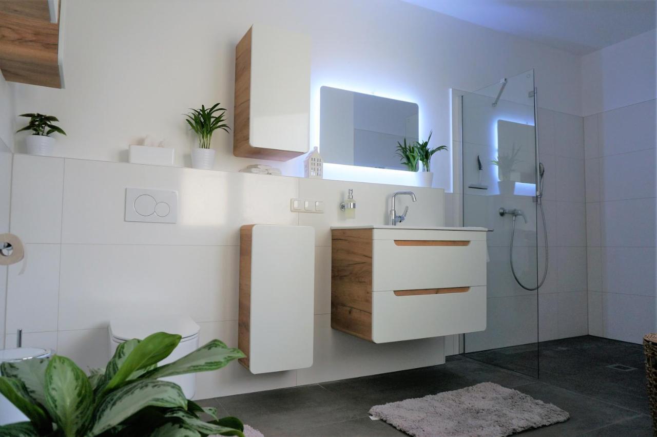 Mein Apartment, Stars Mit Balkon Und Klima Fuer Bis Zu 4 Personen Frankenthal  Kültér fotó