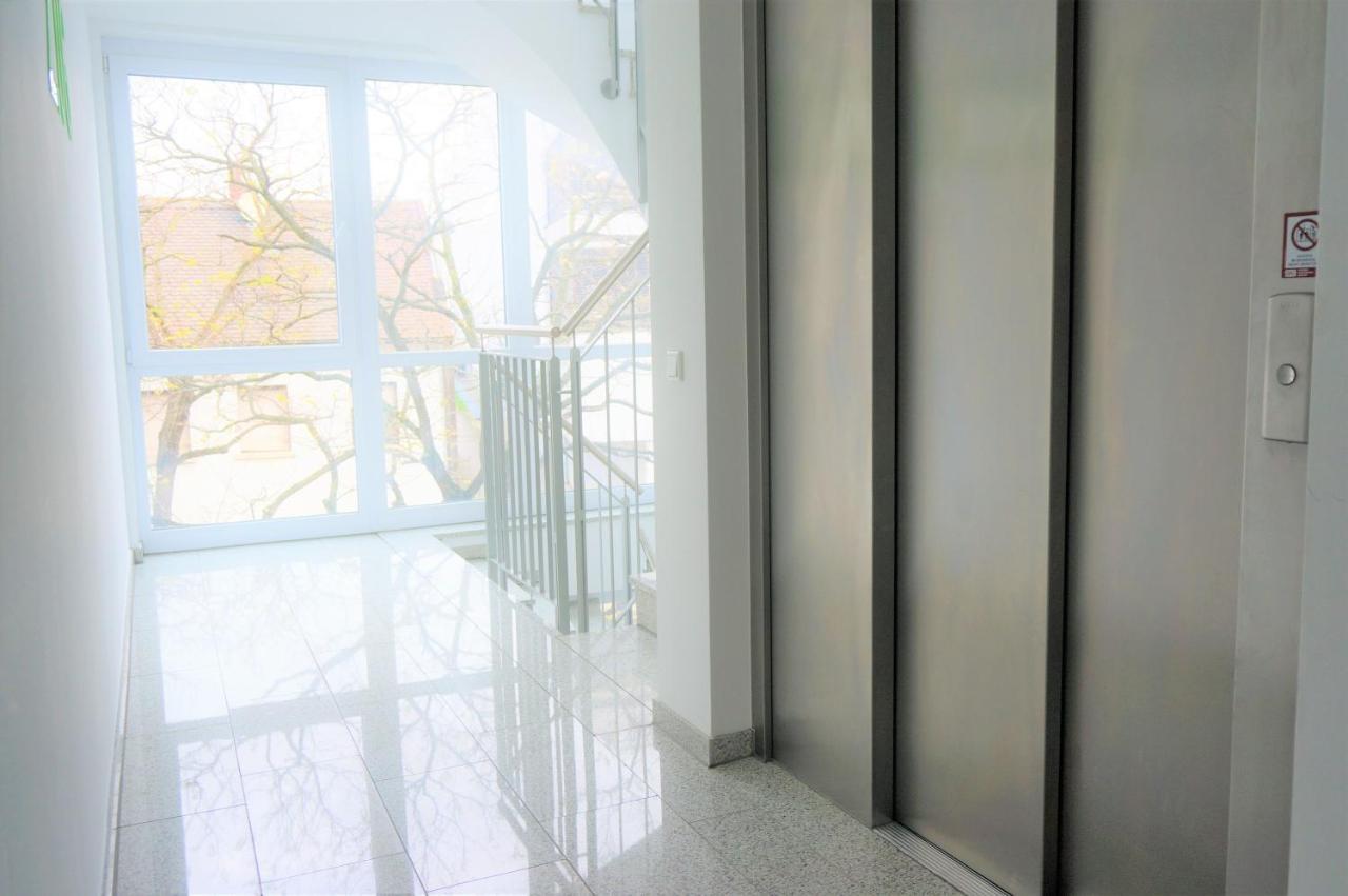 Mein Apartment, Stars Mit Balkon Und Klima Fuer Bis Zu 4 Personen Frankenthal  Kültér fotó