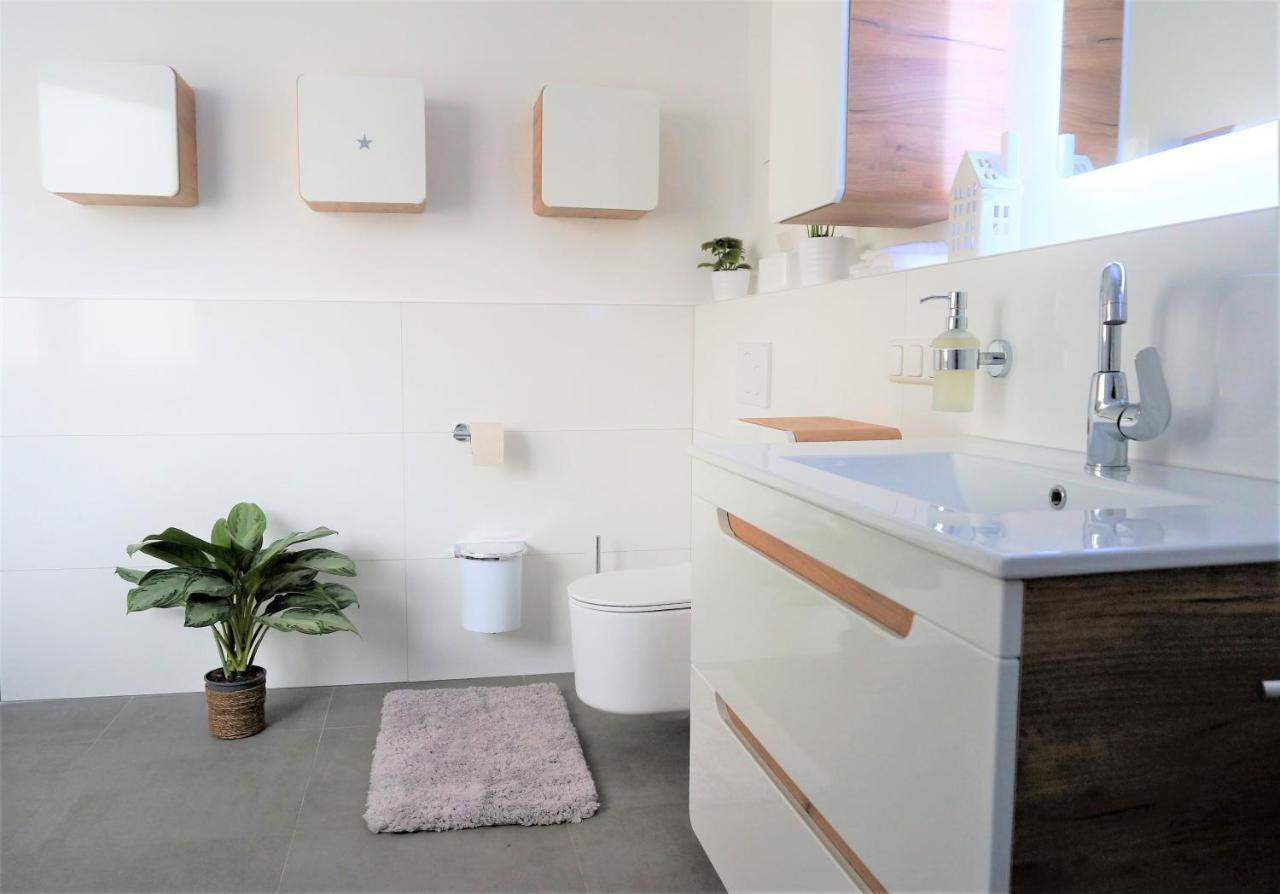 Mein Apartment, Stars Mit Balkon Und Klima Fuer Bis Zu 4 Personen Frankenthal  Kültér fotó